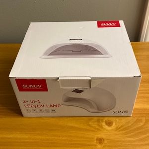 2-in-1 LED/UV lamp for nails